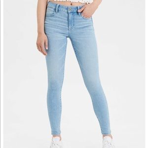 2/$30 AEO Lightwash Jegging